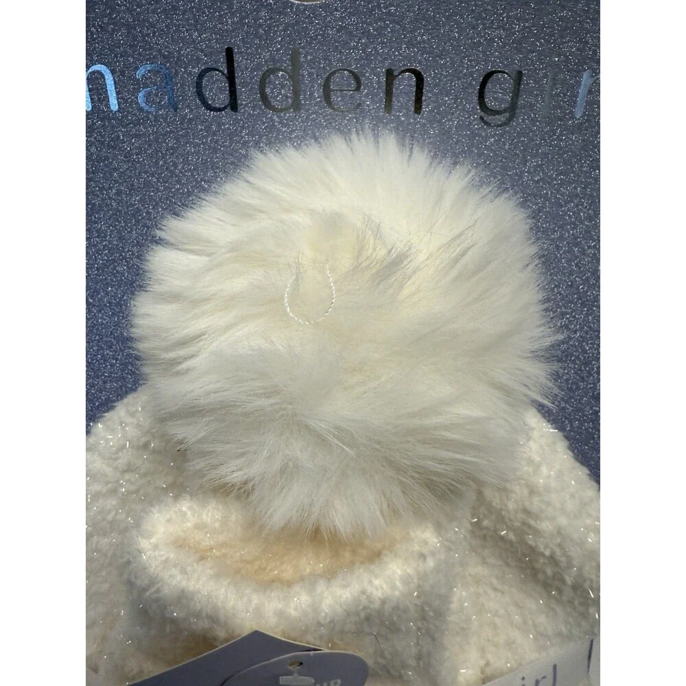 Madden Girl Beanie And Gloves Ivory Faux Fur with Shimmering Sparkles New - Picture 5 of 9